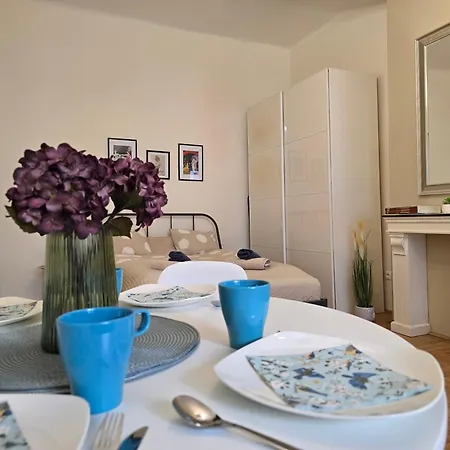 La Boheme Charming Ac Danube Walks